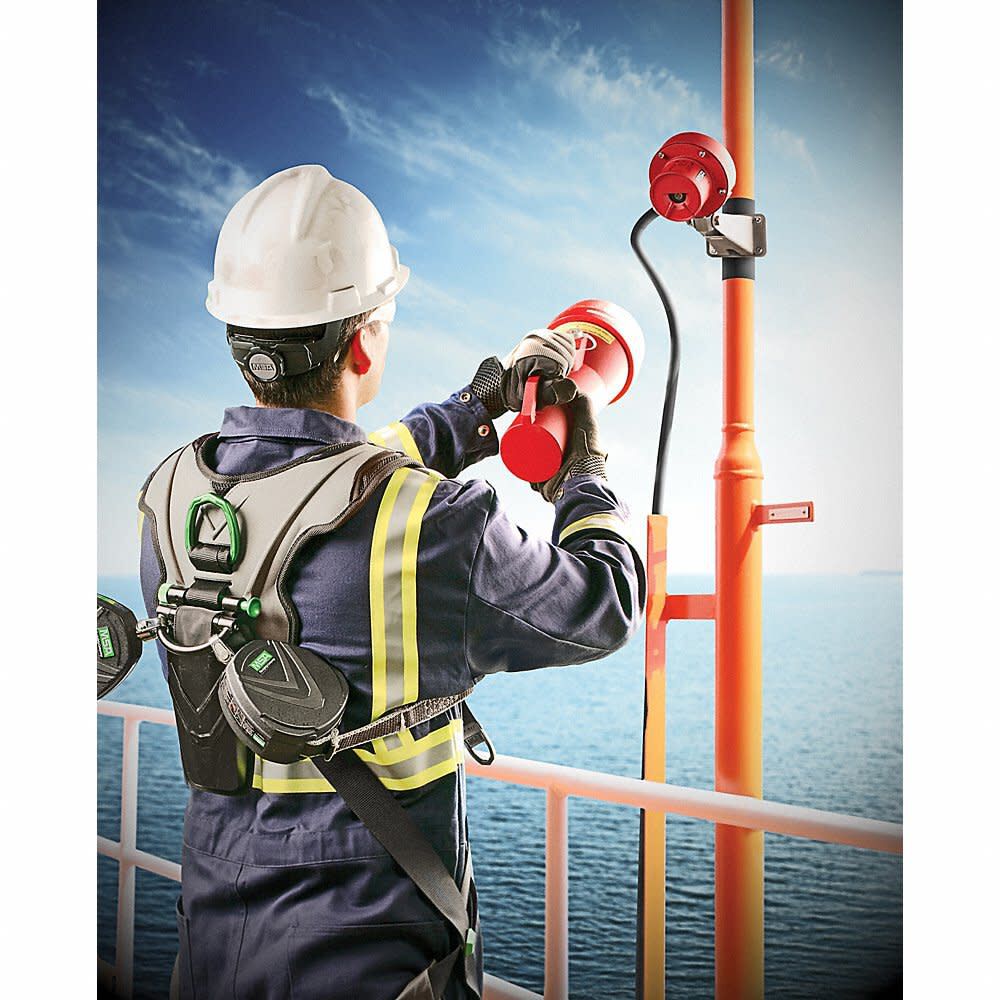 MSA Safety Works V-FLEX 400 Lbs Quick Connect Safety Harness, large image number 5