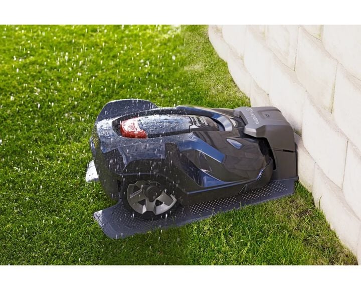 Husqvarna Automower 430XH Robotic Lawn Mower, large image number 7