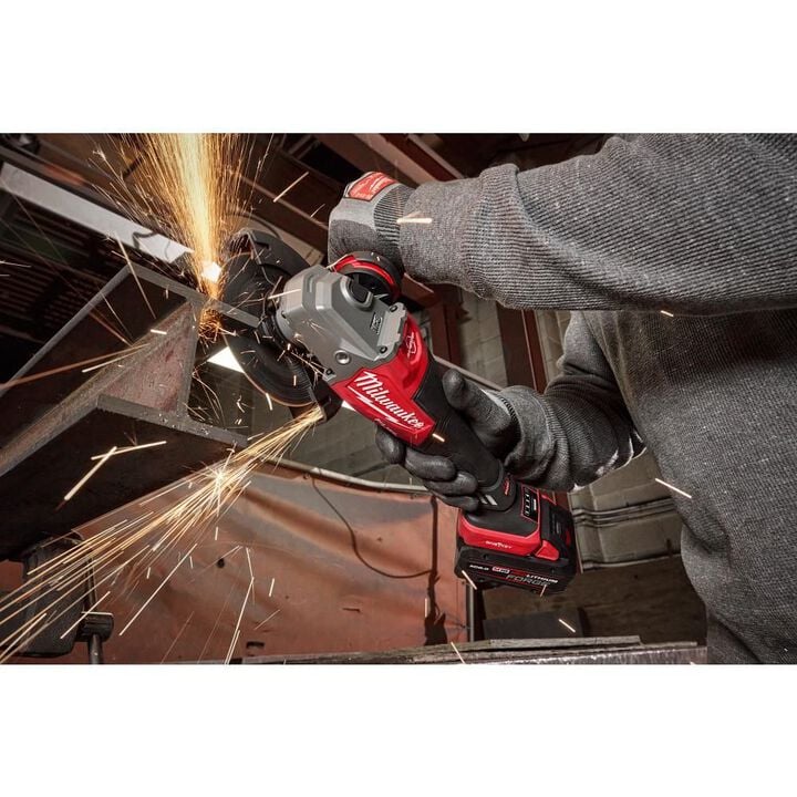 Milwaukee M18 FUEL 4-1/2 Inch-6 Inch Variable Speed Braking Grinder, Paddle Switch with ONE-KEY Kit, large image number 8