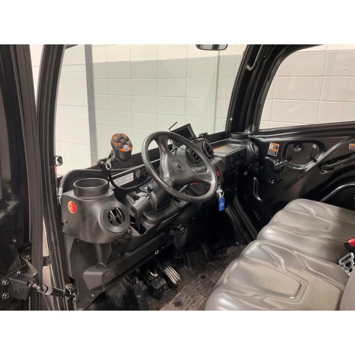 Kubota RTV-X1100C 4WD Diesel Utility Vehicle - 2021 Used, large image number 10