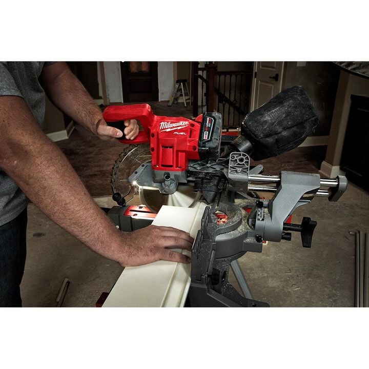 Milwaukee M18 FUEL 7-1/4 in. Dual Bevel Sliding Compound Miter Saw Kit, large image number 16