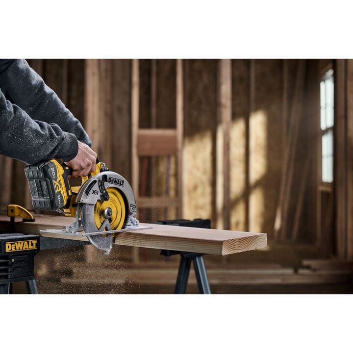 DEWALT 20V MAX XR 7-1/4 Inch Circular Saw Kit with XR POWERPACK, large image number 10