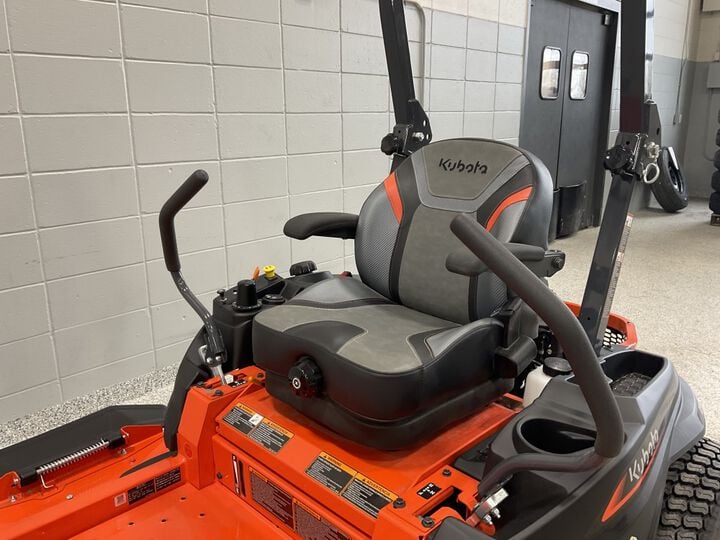 Kubota Z422KWTNC-60 60 Inch Kawasaki Engine Gas Powered Zero-Turn Mower, large image number 9