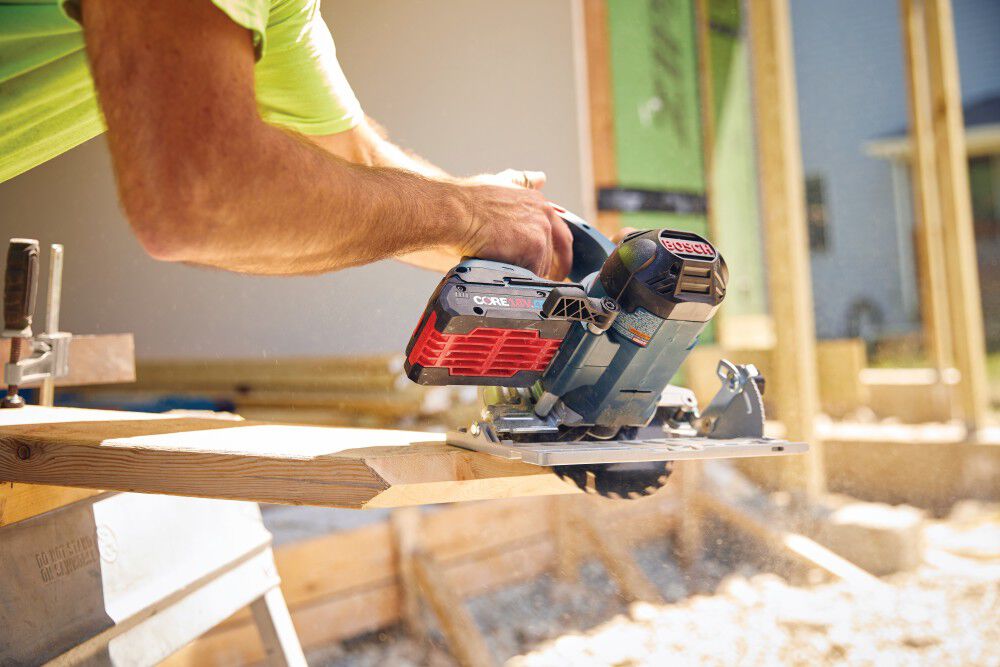 Bosch 18V 6-1/2 Inch Circular Saw Kit with (1) CORE18V 4.0 Ah Compact Battery, large image number 15