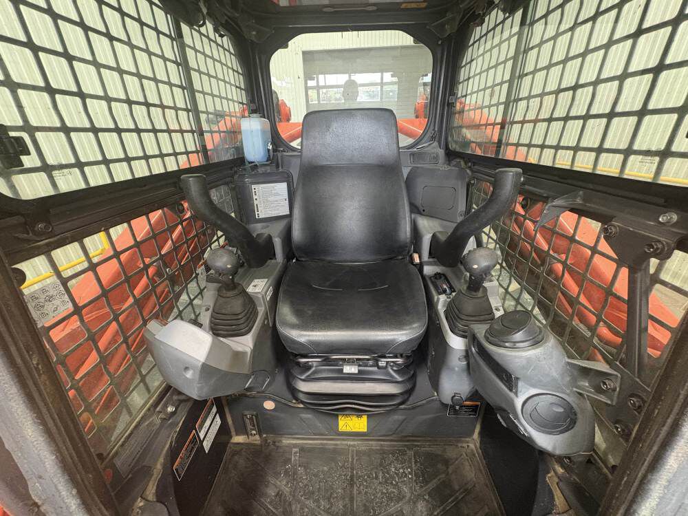 Kubota SVL97-2HFC 96.4HP Compact Track Loader Used 2024, large image number 12