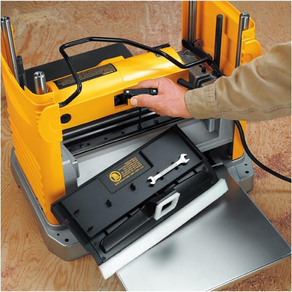 DEWALT Heavy-Duty 12-1/2 In. Thickness Planer, large image number 6