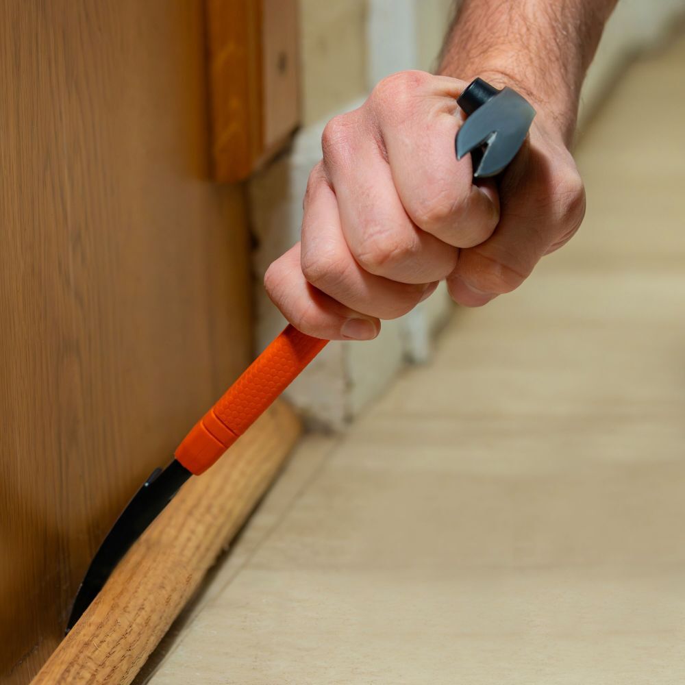 Klein Tools 10 Inch Molding Bar with Nail Dimpler, large image number 5