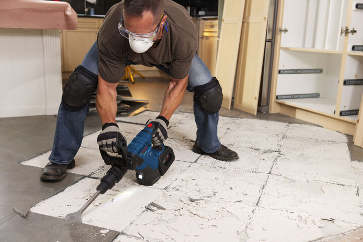 Bosch 18V SDS-max Demolition Hammer Kit, large image number 2