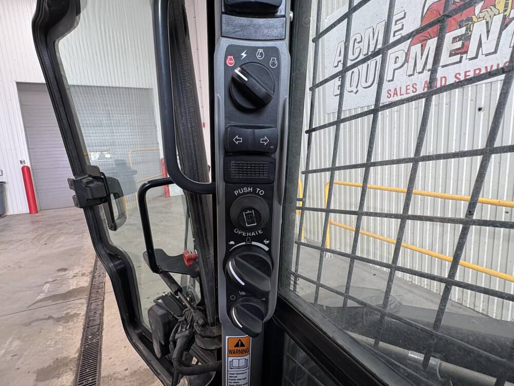 New Holland L334 90HP Wheeled Skid Steer Loader Used 2022, large image number 13