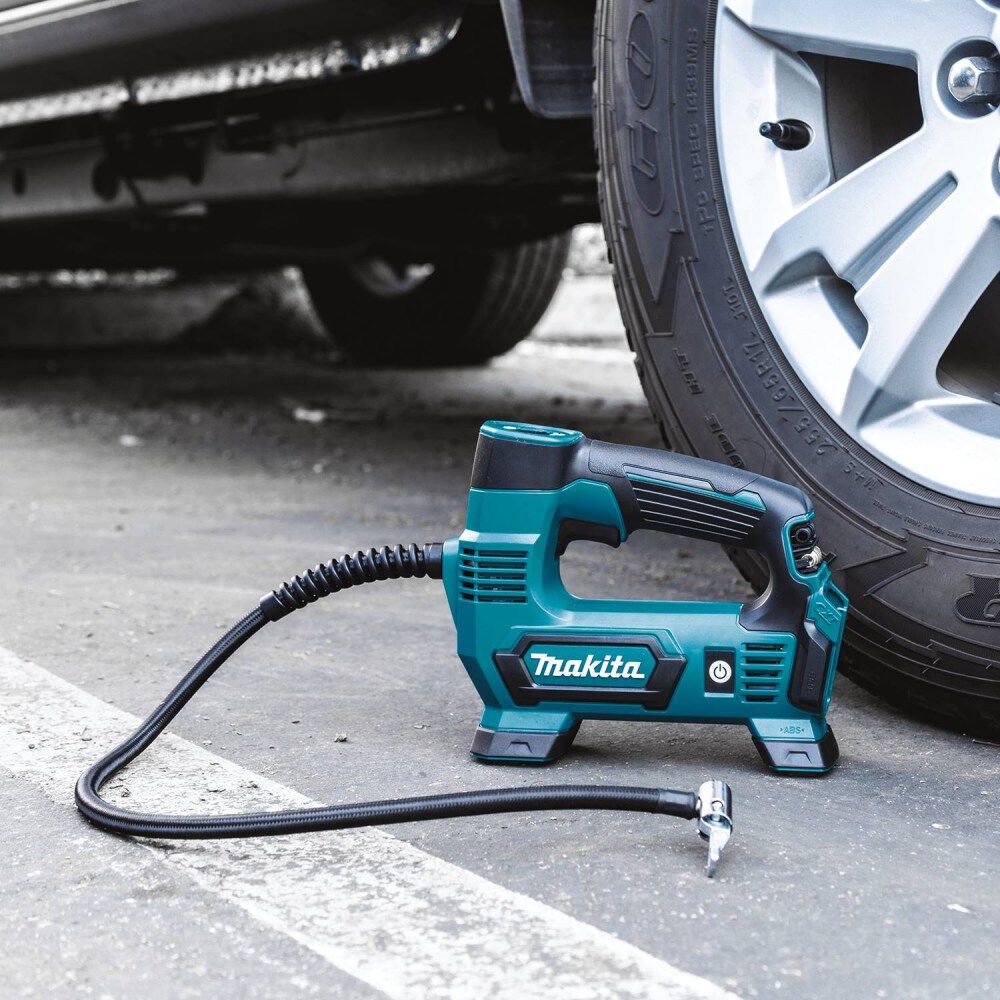 Makita 12V max CXT Lithium-Ion Cordless Inflator (Bare Tool), large image number 2