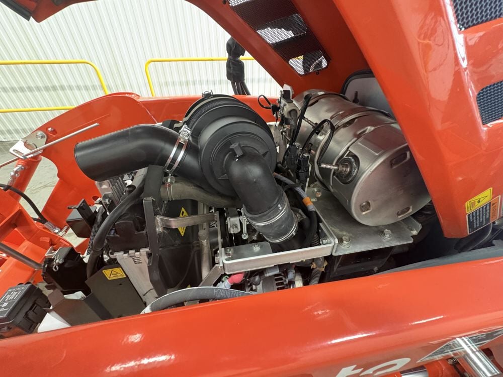 Kubota LX3310HSDC 30.8 HP Compact Utility Tractor 2021, large image number 10