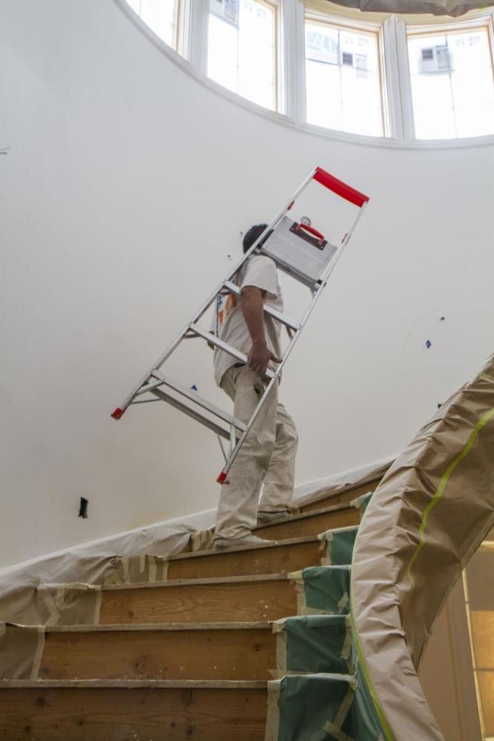 Little Giant Safety Flip-N-Lite Model 6 Aluminum 300 lb Type-1A Step Ladder, large image number 4
