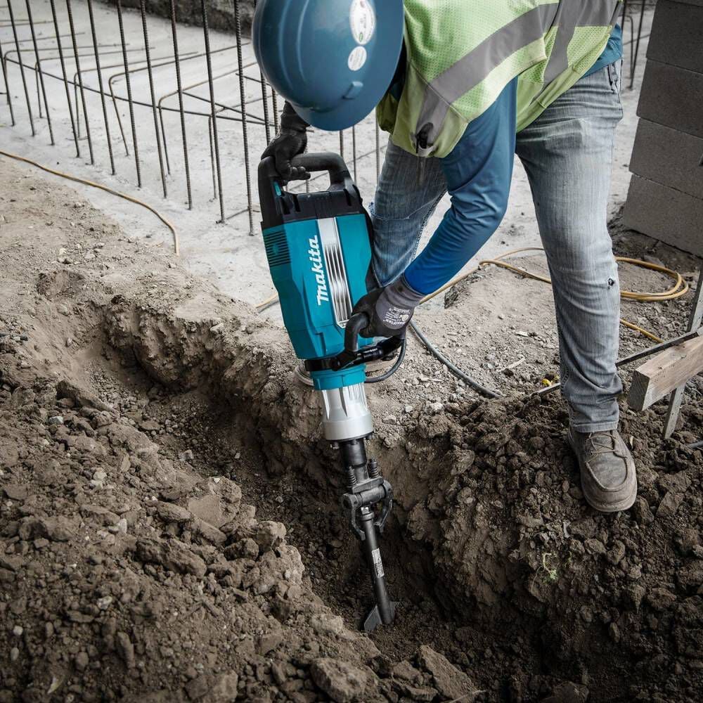 Makita Demolition Hammer 43lb accepts 1 1/8in Hex Bits, large image number 4