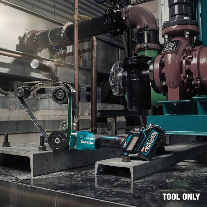 Makita 40V max XGT Brushless Cordless 1-9/16 Inch x 30 Inch Pipe Belt Sander, (Bare Tool), large image number 2
