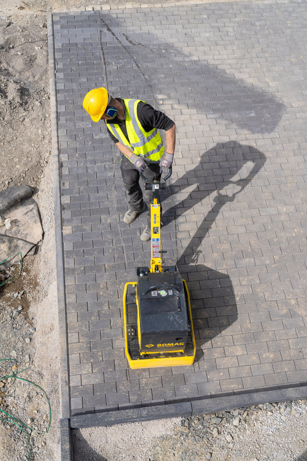 Bomag plate deals compactor