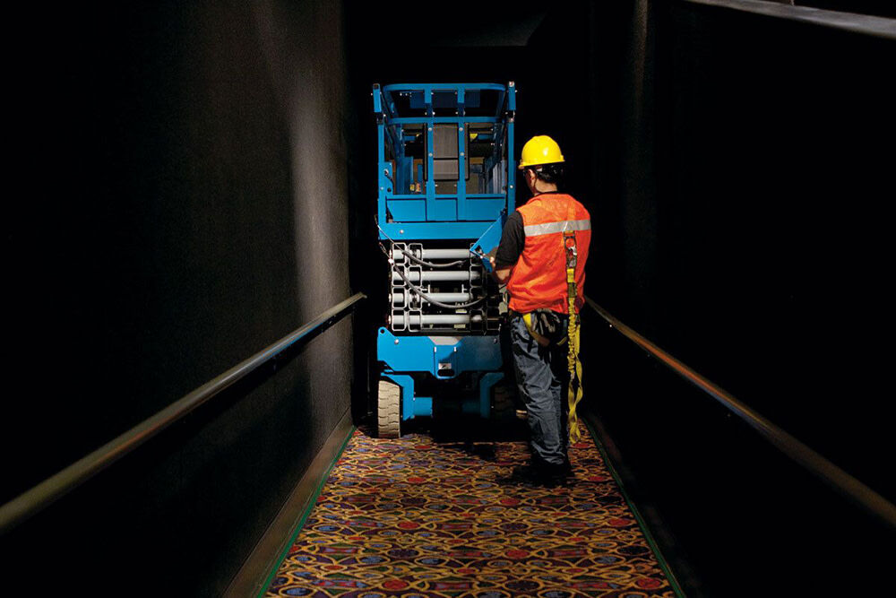 Genie 32' Scissor Lift 32in Width Electric with E-Drive GS