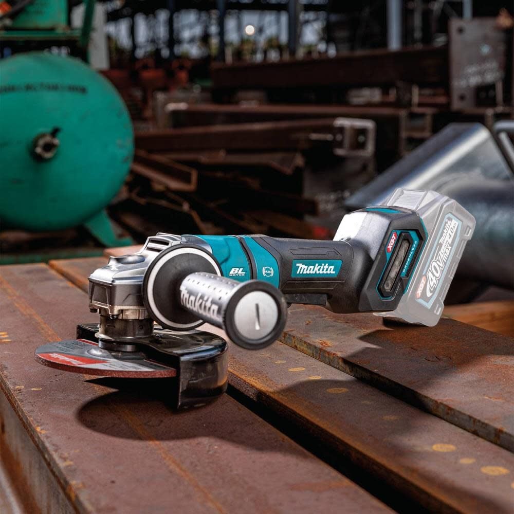 マック Makita 40V max XGT Cordless 4-1/2 in / 6 in Paddle Switch