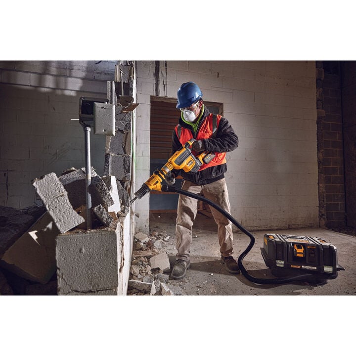 DEWALT 60V MAX 1-3/4in SDS MAX Brushless Combination Rotary Hammer Kit, large image number 7