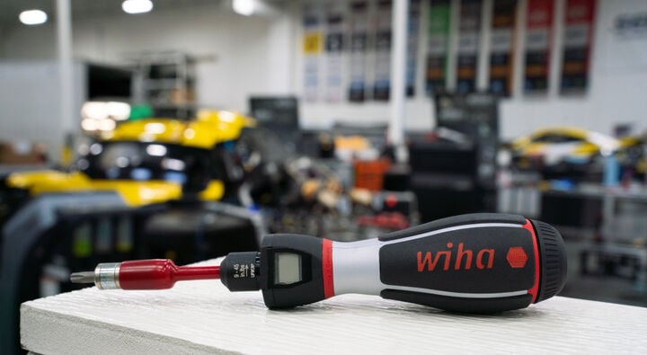 Wiha iTorque 9-45 Inch/Lb with 1/4 Inch Blade Adapter, large image number 2