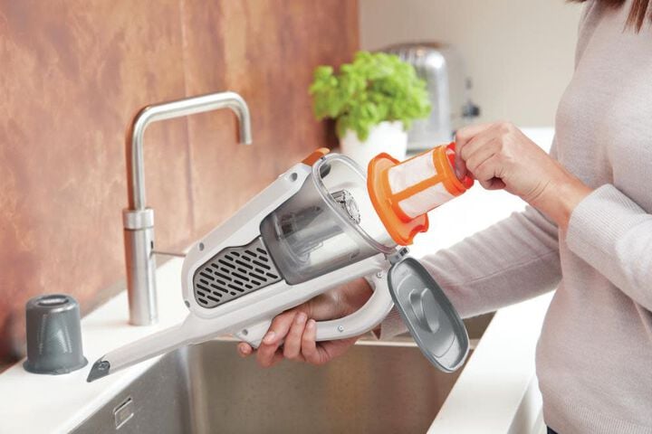Black and Decker 12V Cordless Handheld Vacuum, large image number 9