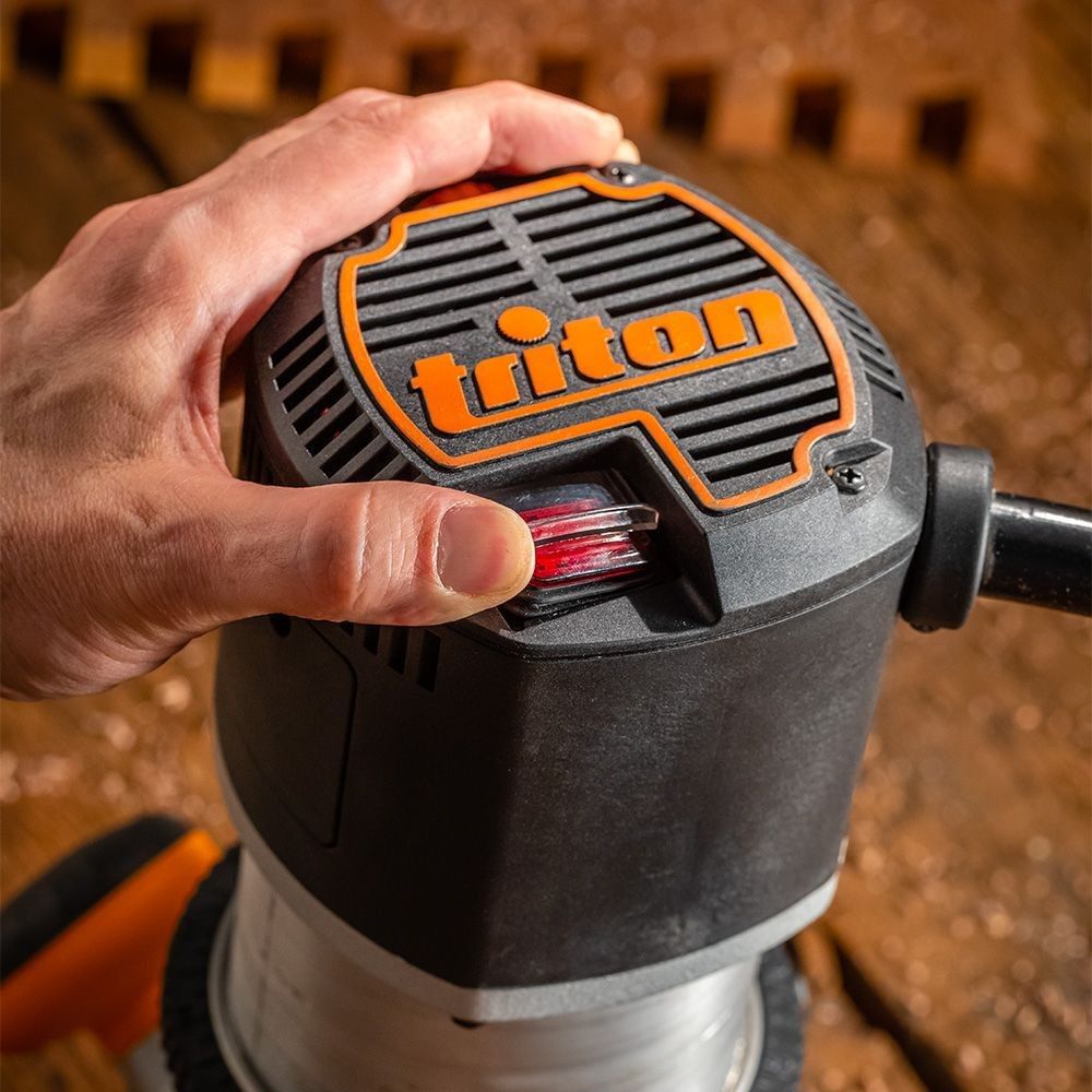 Triton Power Tools TFBR001 Fixed Base Router 3.25HP 15A, large image number 10