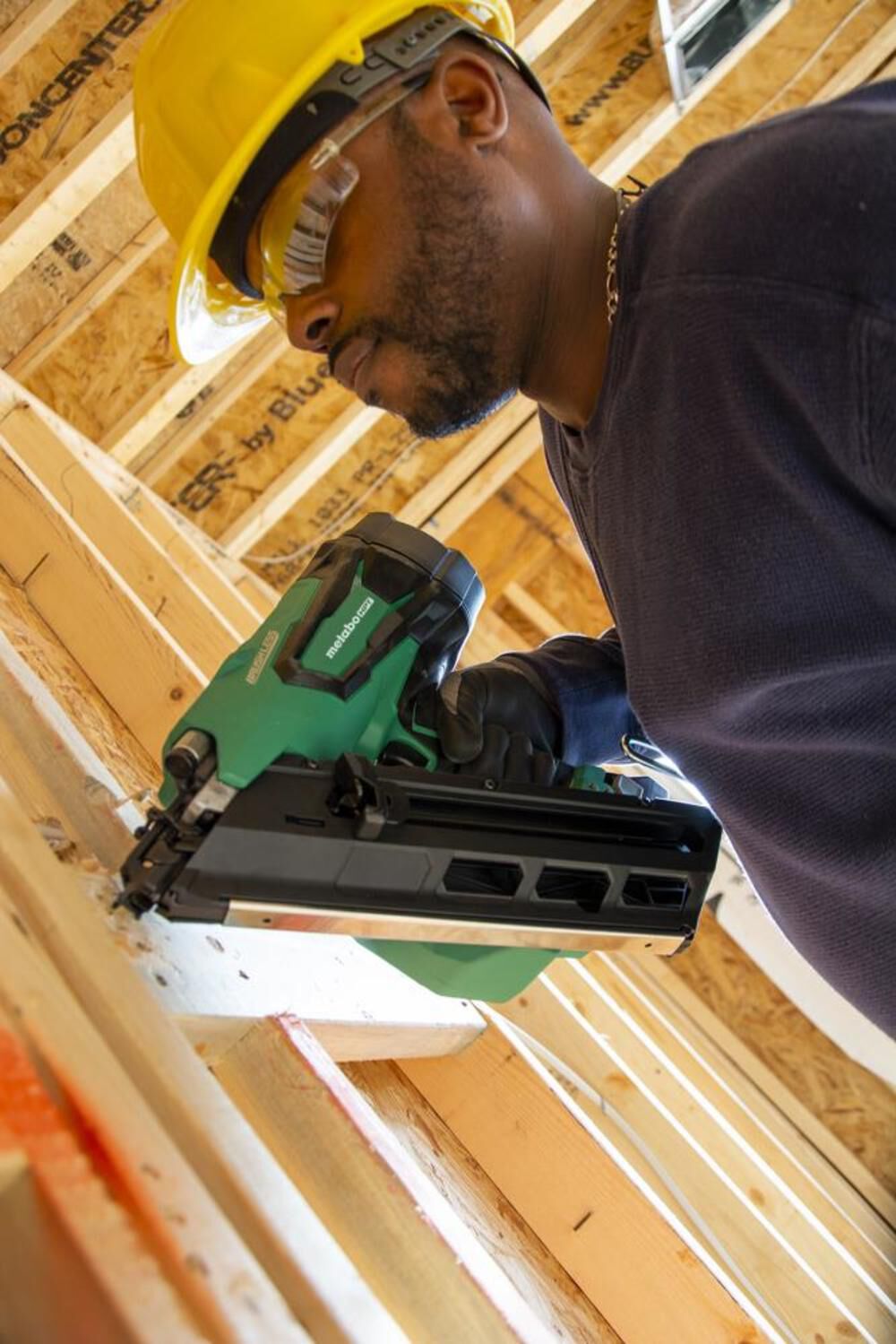 Paper collated store framing nailer