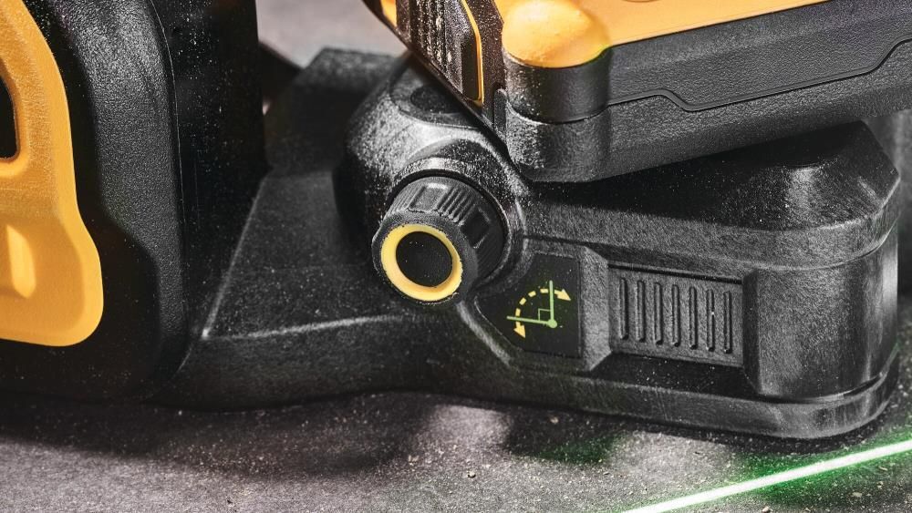 DEWALT 20V 3 x 360 Green Laser with Battery and Charger, large image number 10