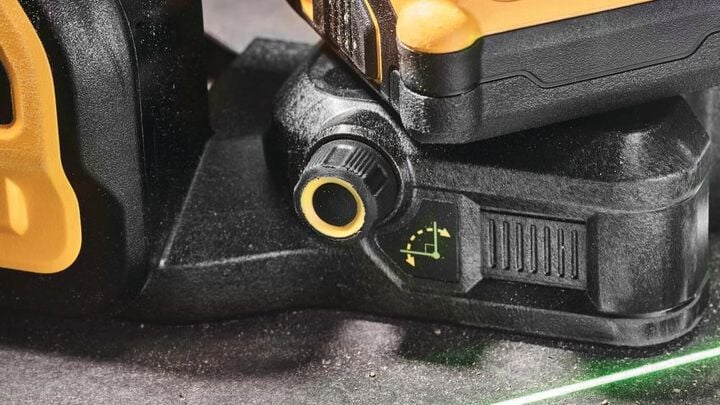 DEWALT 20V 3 x 360 Green Laser with Battery and Charger, large image number 9