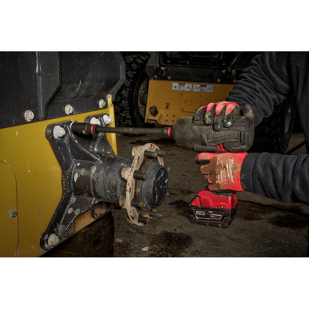Milwaukee SHOCKWAVE Impact Duty Socket 1/2in Drive 24MM Deep 6 Point, large image number 3