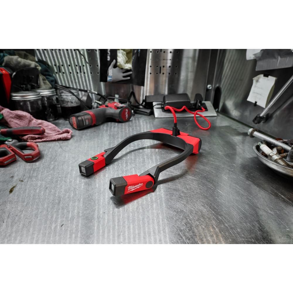 Milwaukee REDLITHIUM USB 400L Neck Light, large image number 9