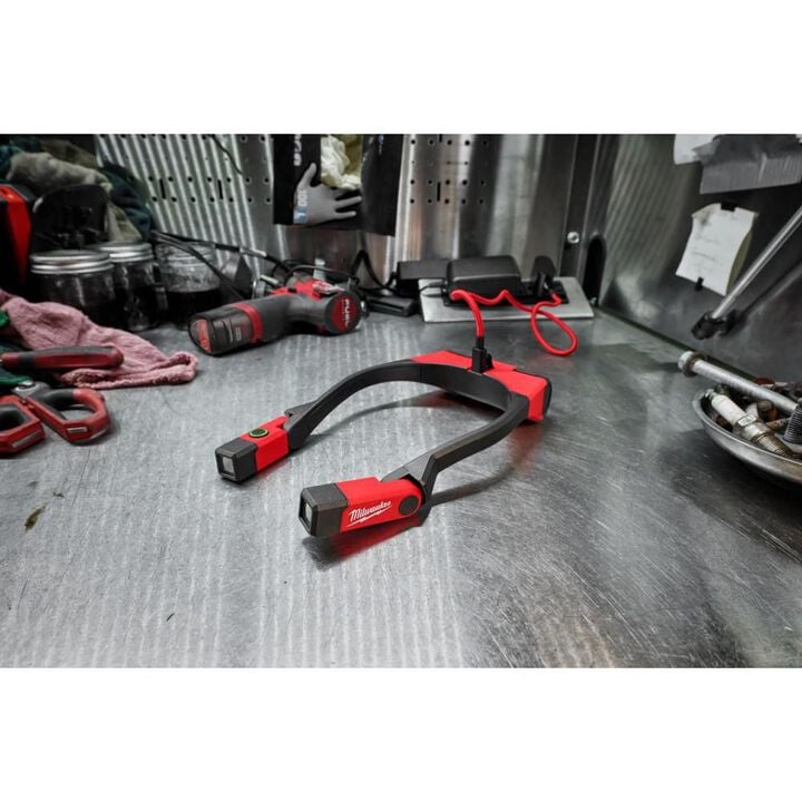 Milwaukee REDLITHIUM USB 400L Neck Light, large image number 8