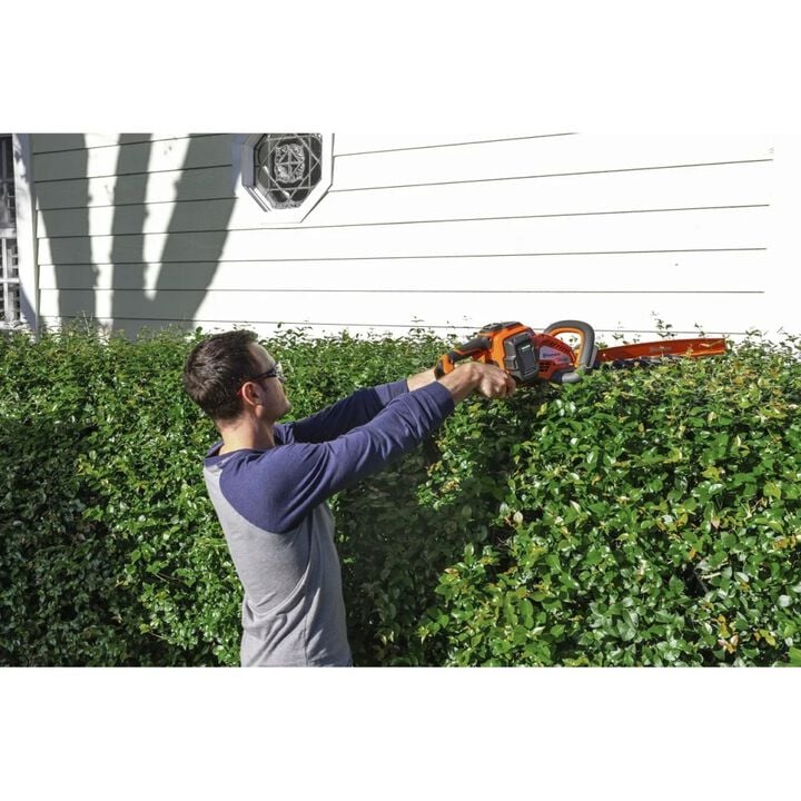 Husqvarna 320iHD60 24 in 42V Battery Hedge Trimmer with Battery & Charger, large image number 2
