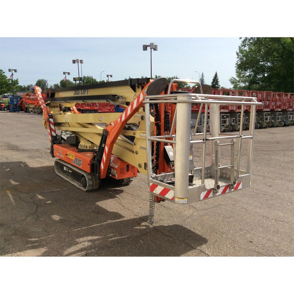 JLG X700AJ 70ft Tracked Articulating Boom Lift Used 2012 X700AJ
