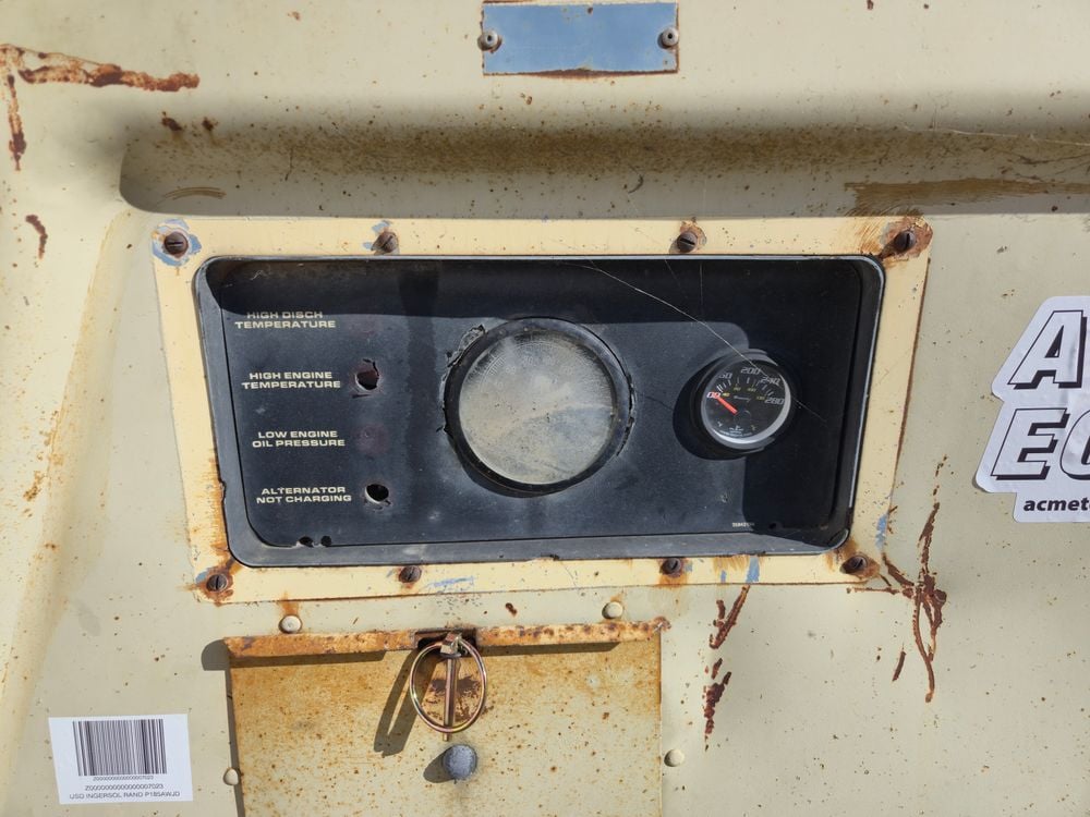 Ingersoll Rand P185AWJD 185 CFM Towable Air Compressor Used 1990, large image number 9