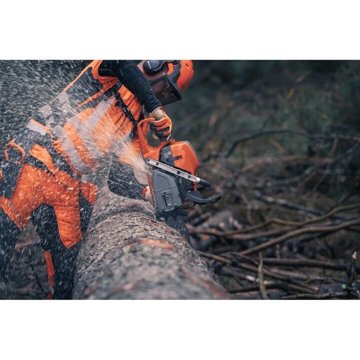 Husqvarna 24 Inch Bar 7HP 92 cc Gasoline Top-Handle Chainsaw, large image number 15