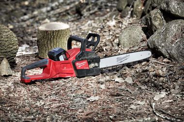 Milwaukee M18 FUEL 16 in. Chainsaw Kit, large image number 21