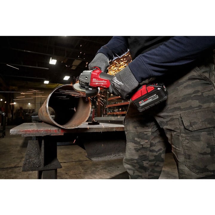 Milwaukee M18 Combo Kit with Drill/Driver, Driver, Switch, Saw and Battery, large image number 15