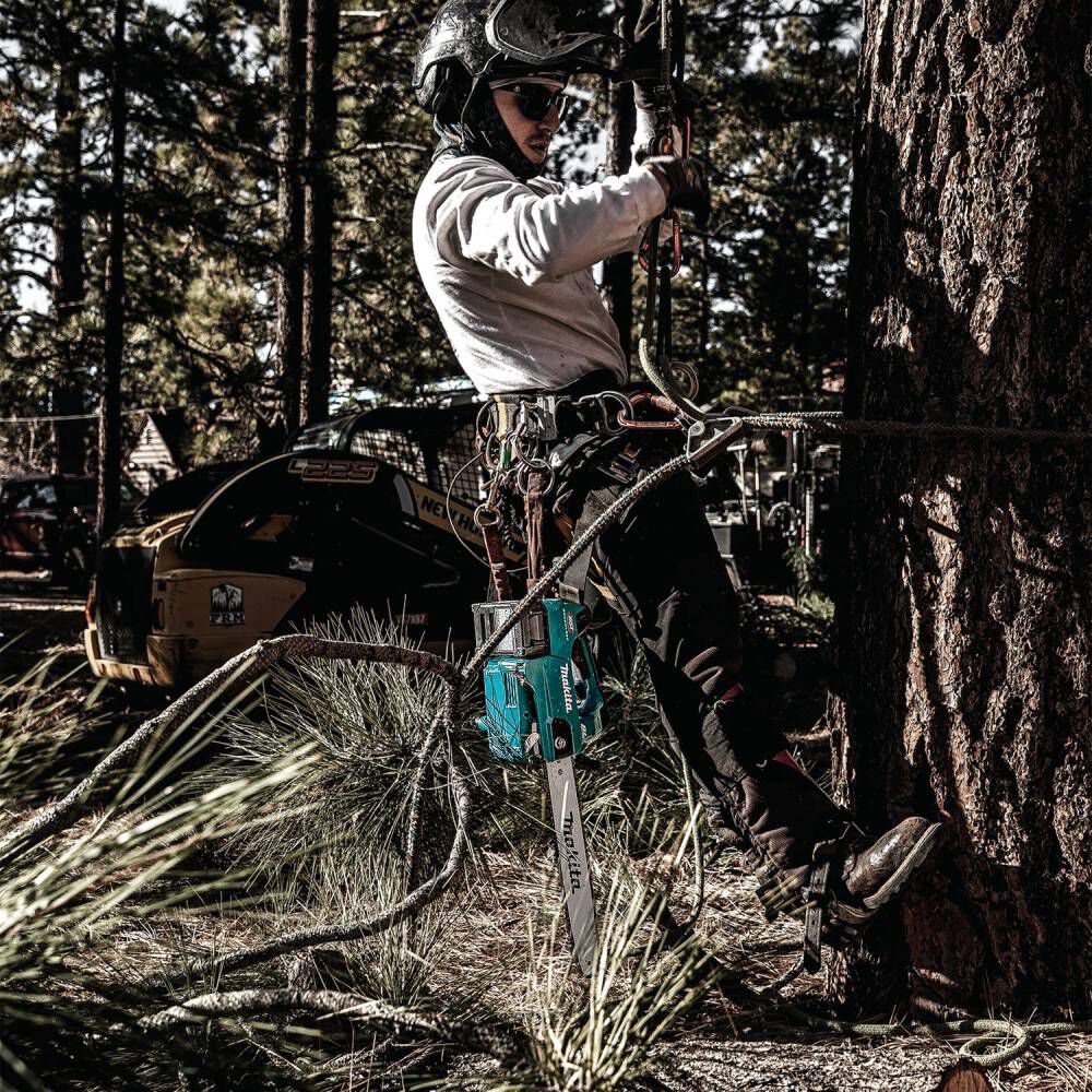 Makita 40V max XGT Cordless 14in Top Handle Chain Saw Kit, large image number 17