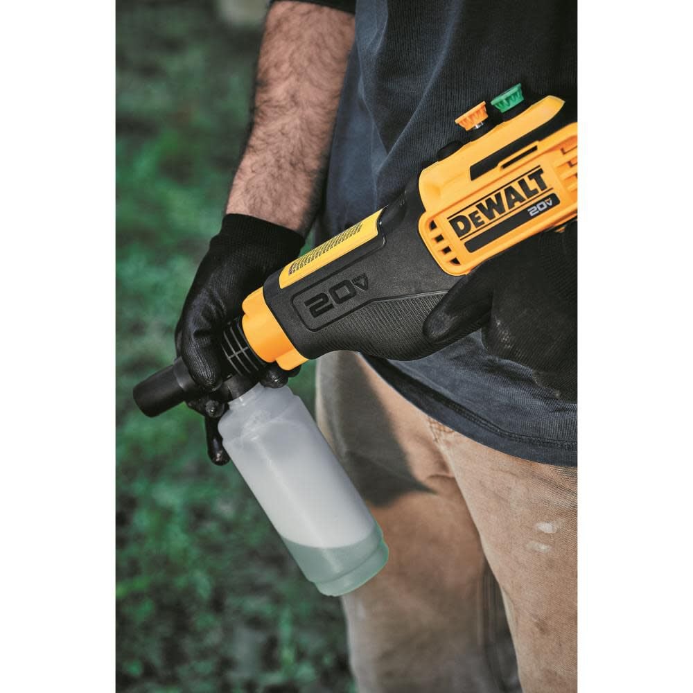 DEWALT 20V Max 550 PSI 1.0 GPM Battery Powered Cold Water Power Cleaner with 4 Spray Nozzles 5.0Ah Kit, large image number 13
