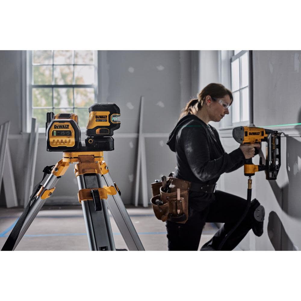 DEWALT 20V MAX 2 Spot Green Laser Cordless (Bare Tool), large image number 3