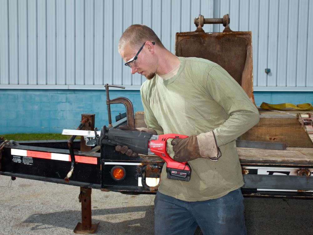 2720 milwaukee m18 fuel 2025 sawzall reciprocating saw kit
