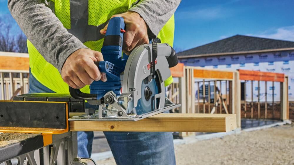 Bosch PROFACTOR 18V 7 1 4in Circular Saw Blade Left Kit with 1