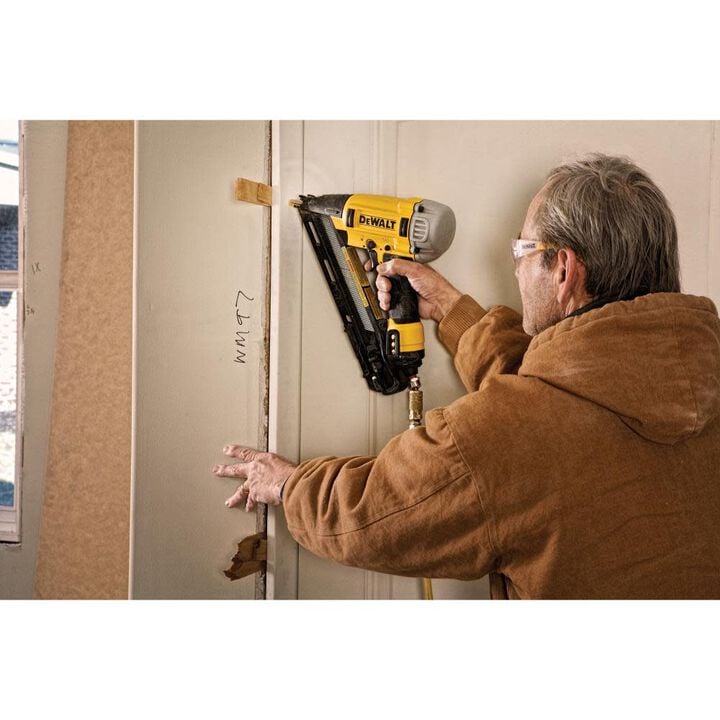 DEWALT 15 Gauge Precision Point Finish Nailer, large image number 1