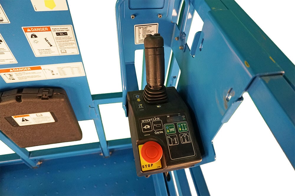 Genie 32' Scissor Lift 46in Width Electric with E-Drive, large image number 6