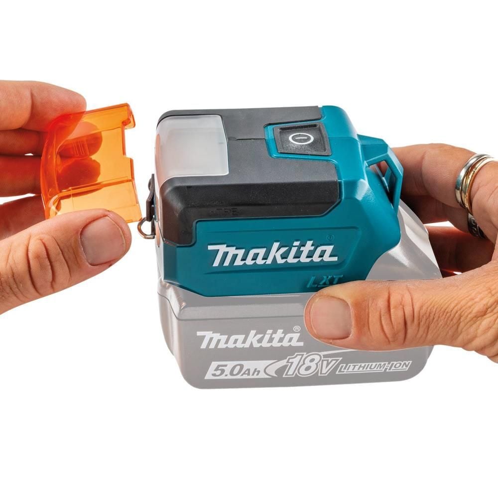 Makita 18V LXT Compact L.E.D. Flashlight/Power Source (Bare Tool), large image number 3