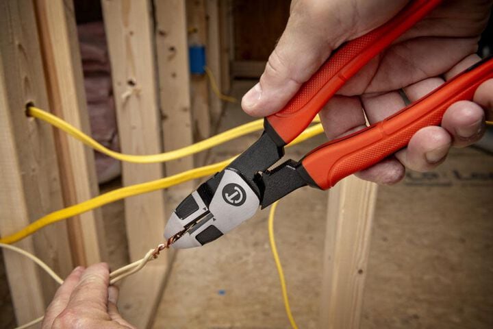 Crescent Z2 9-1/2 Inch Linemans Plier Cushion Grip, large image number 6