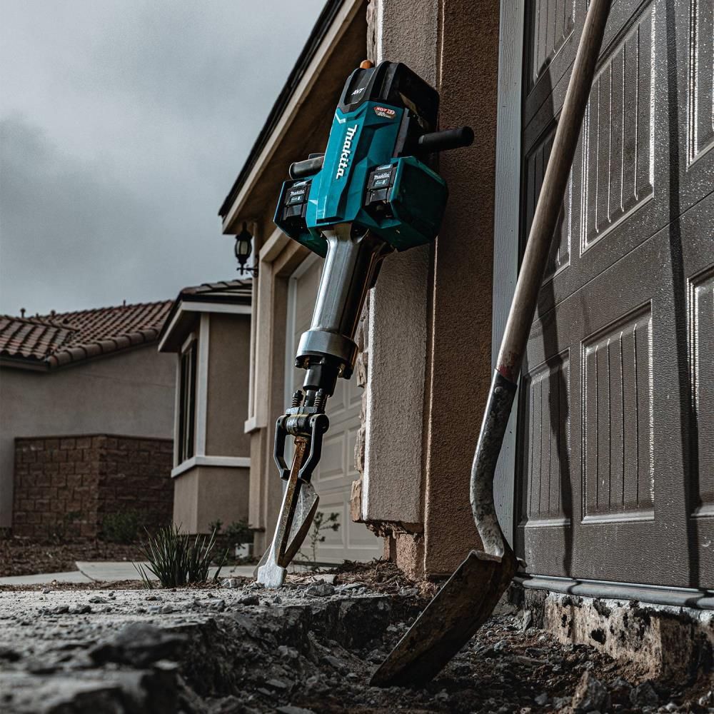 Makita 80V max (40V max X2) XGT Brushless 70 lb. 1-1/8 Inch Hex AVT Breaker Hammer 8 Ah Kit, AWS Capable with 4 Batteries, large image number 7