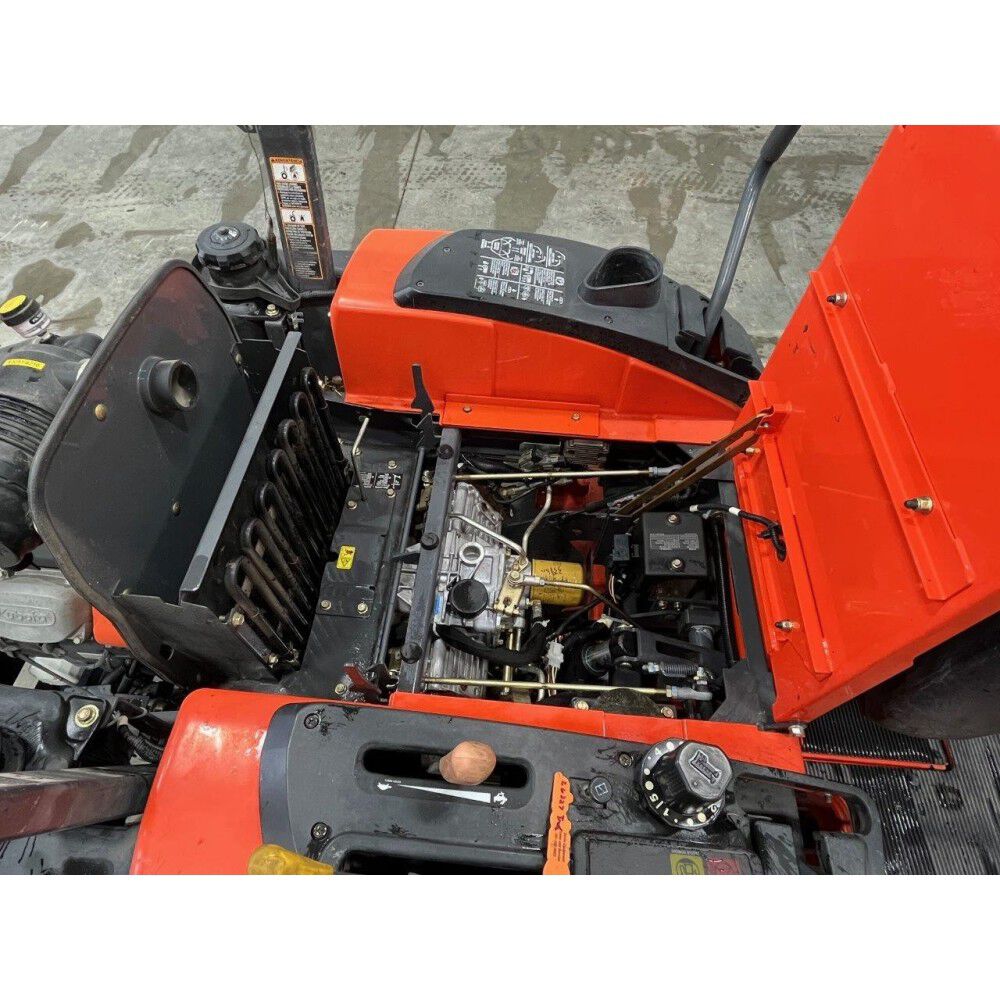 Kubota ZG327 60 Inch Riding Zero Turn Mower - Used 2009