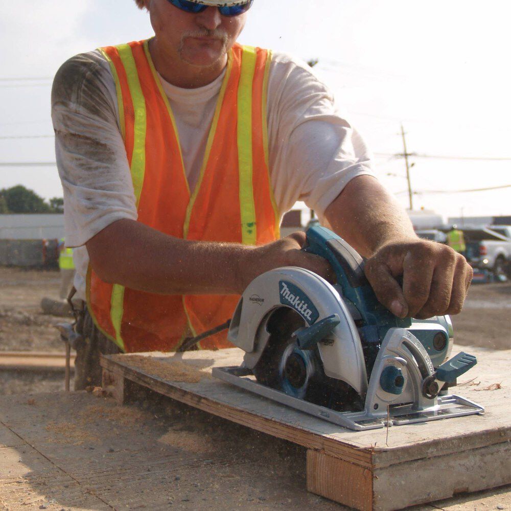 Makita 7-1/4 In. Magnesium Circular Saw with L.E.D. Lights; Electric Brake., large image number 5