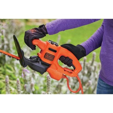 Black and Decker BEHT150 BD 3.2 Amps 17-in Corded Electric Hedge Trimmer, large image number 2